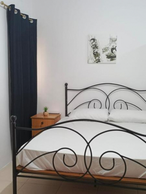 rose apartment